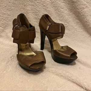 COPY - Michael Kors heel